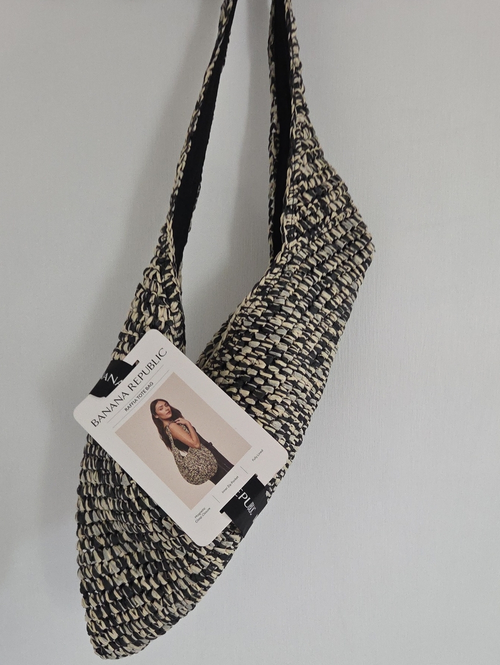 Banana Republic Black and Cream Woven Shoulder Bag